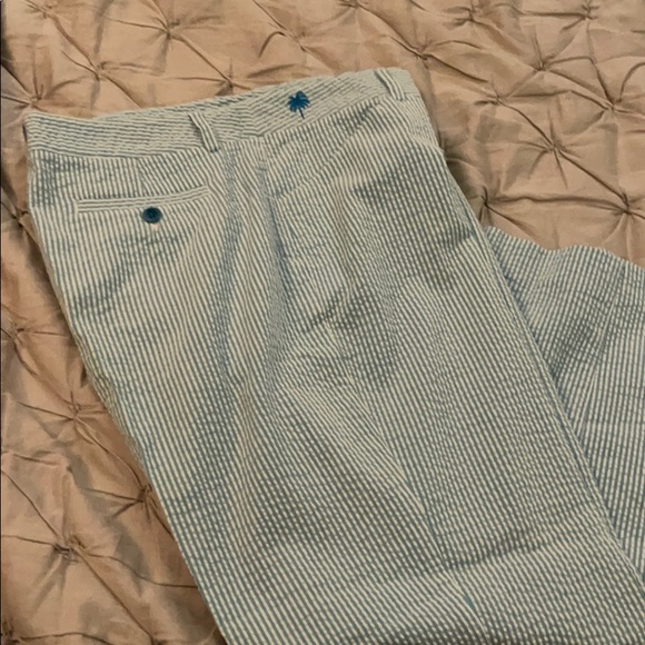 Lilly Pulitzer Pants - Lily Pulitzer Seersucker Capri pants size12